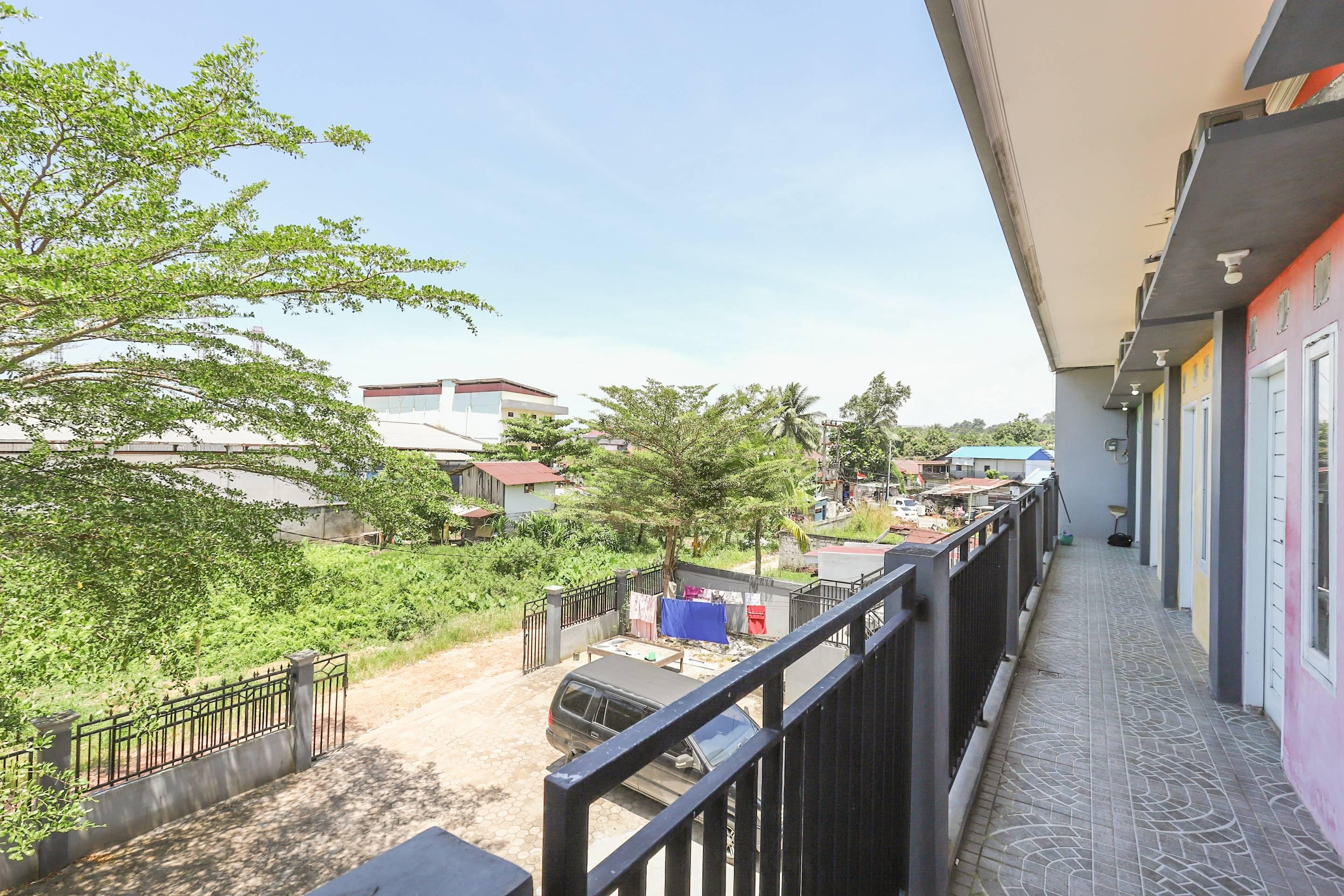 Reddoorz At Pelangi Guest House Balikpapan  Extérieur photo